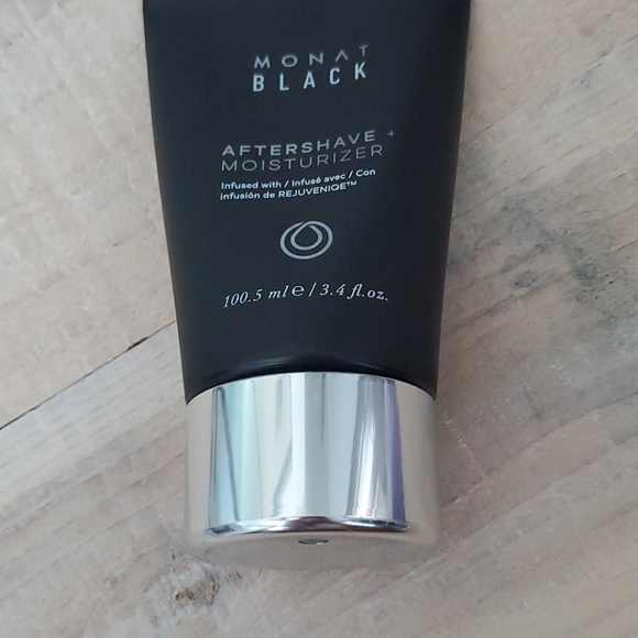 Monat Aftershave + Moisturizer - Picture 2 of 4